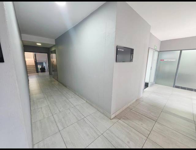BUSINESS PROPERTY TO RENT IN LYNNWOOD GLEN